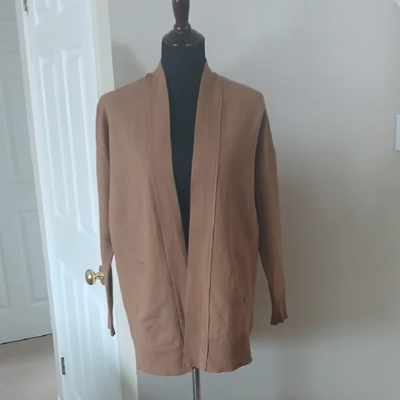 💓Lord & Taylor Camel Knit Cardigan - Picture 1 of 8